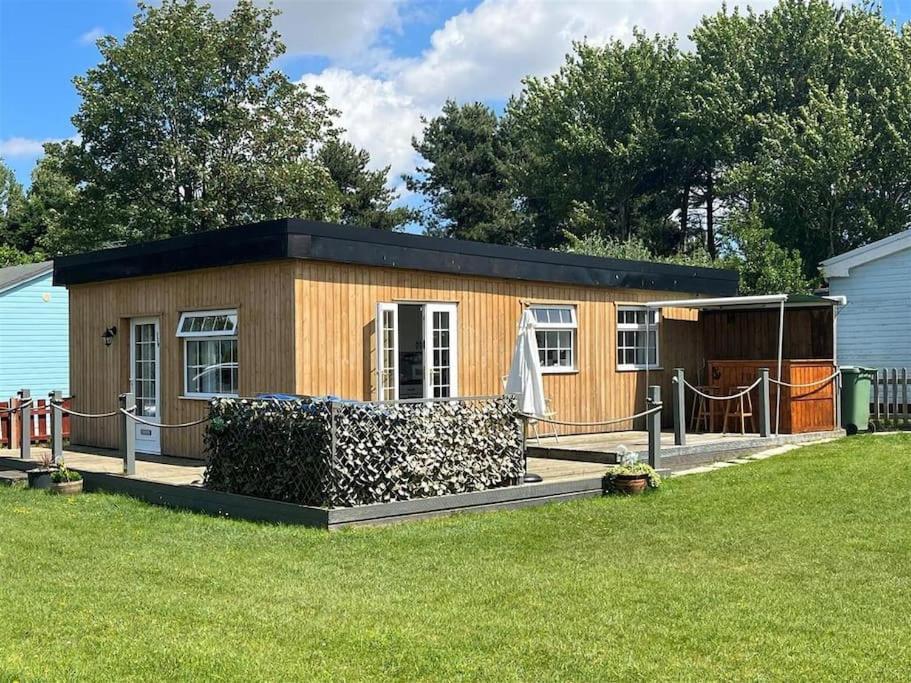 The Chalet By Hip Haus Humberston エクステリア 写真